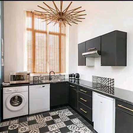 아파트 4 Spacieux, Chaleureux, Hyper Centre 300m De La